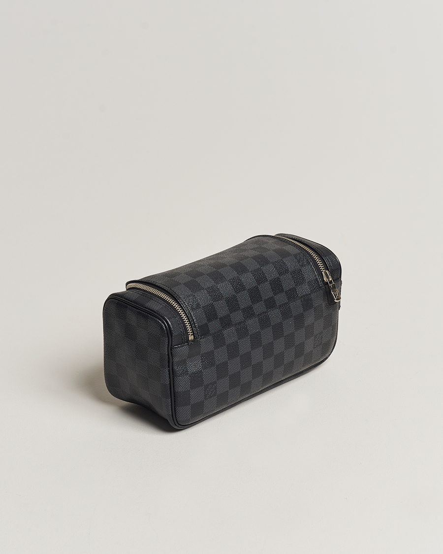 Herr | Louis Vuitton Pre-Owned Toiletry Bag Damier Graphite | Louis Vuitton Pre-Owned | Toiletry Bag Damier Graphite