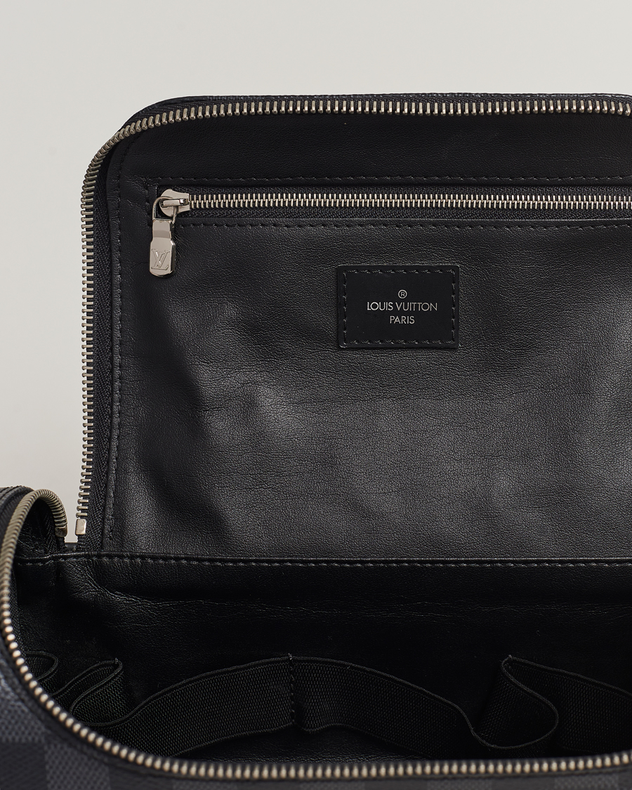 Herr | Louis Vuitton Pre-Owned Toiletry Bag Damier Graphite | Louis Vuitton Pre-Owned | Toiletry Bag Damier Graphite