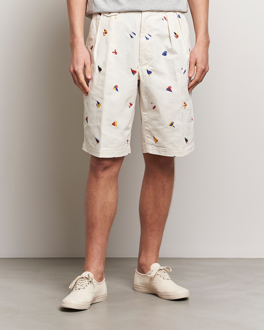 Herr | Preppy Authentic | BEAMS PLUS | Embroidered Shorts White