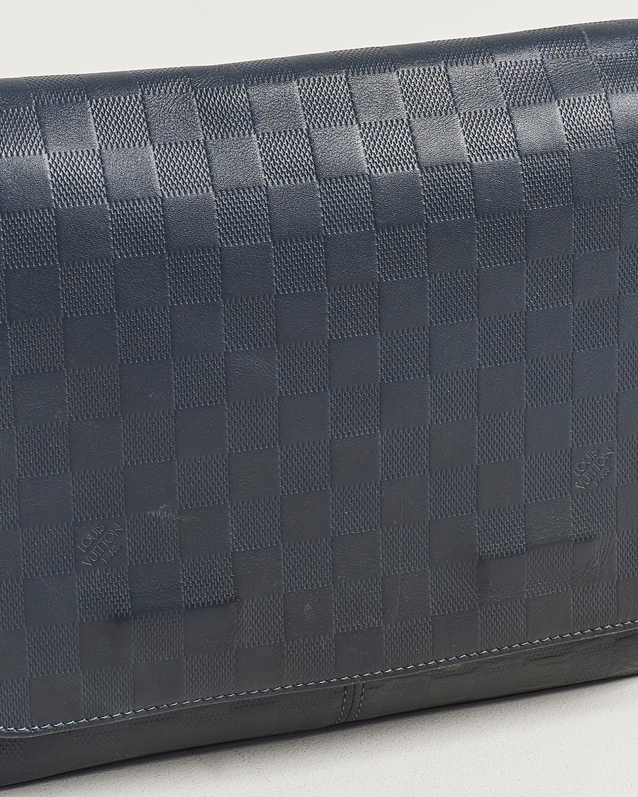 Herr | Louis Vuitton Pre-Owned District PM Messenger Bag Damier Infini | Louis Vuitton Pre-Owned | District PM Messenger Bag Damier Infini