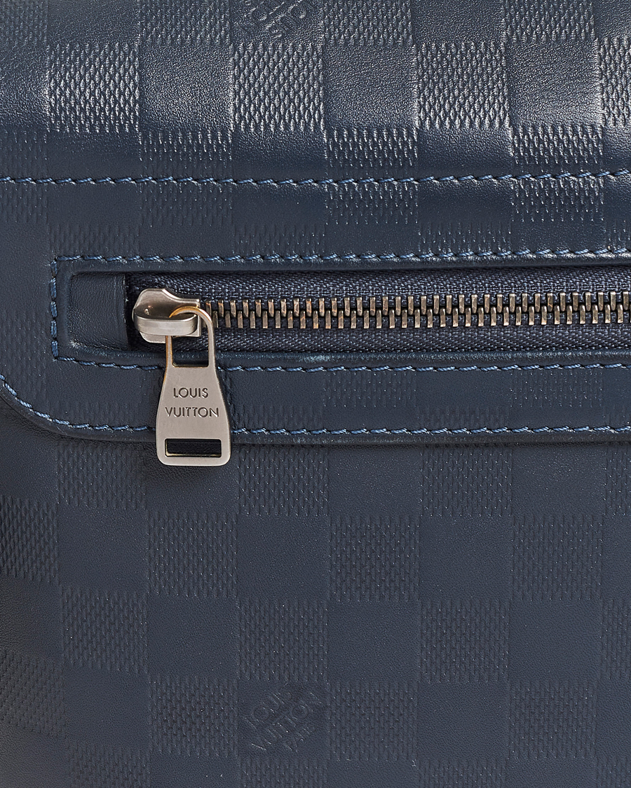Herr | Louis Vuitton Pre-Owned District PM Messenger Bag Damier Infini | Louis Vuitton Pre-Owned | District PM Messenger Bag Damier Infini