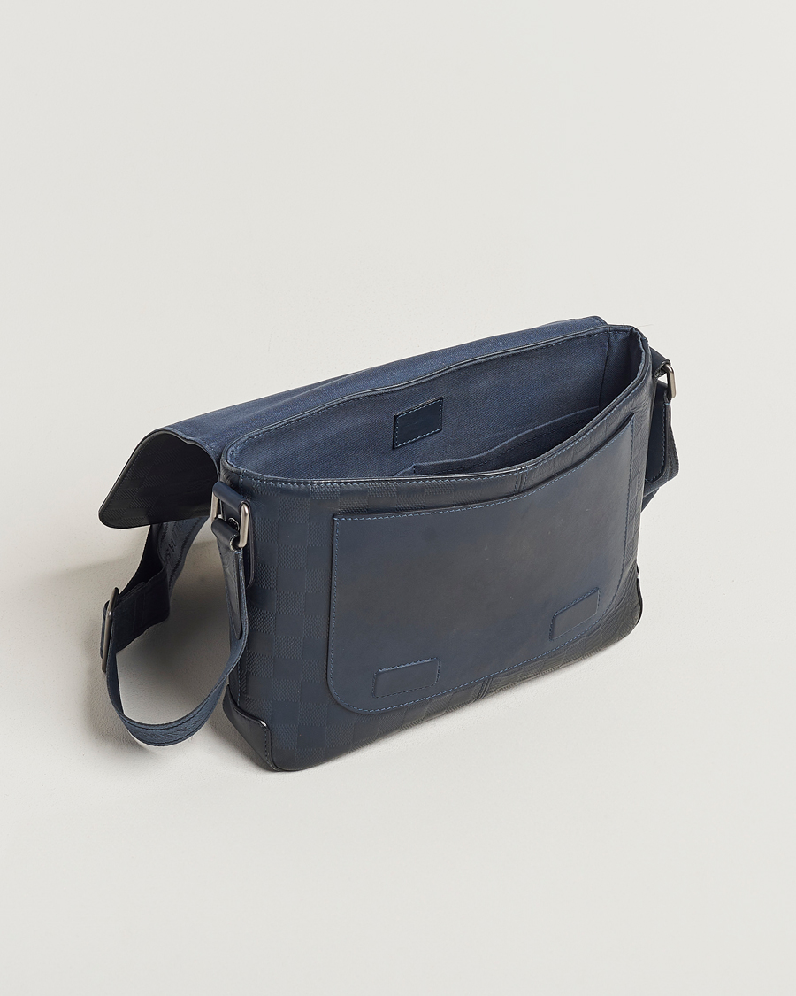 Herr | Louis Vuitton Pre-Owned District PM Messenger Bag Damier Infini | Louis Vuitton Pre-Owned | District PM Messenger Bag Damier Infini