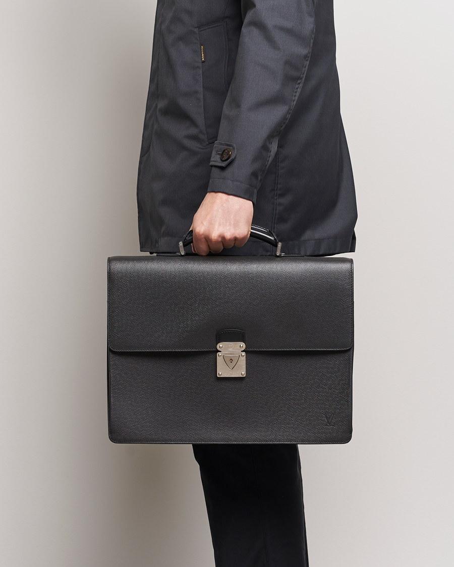 Herr | Pre-Owned & Vintage Bags | Louis Vuitton Pre-Owned | Robusto Breifcase Black 