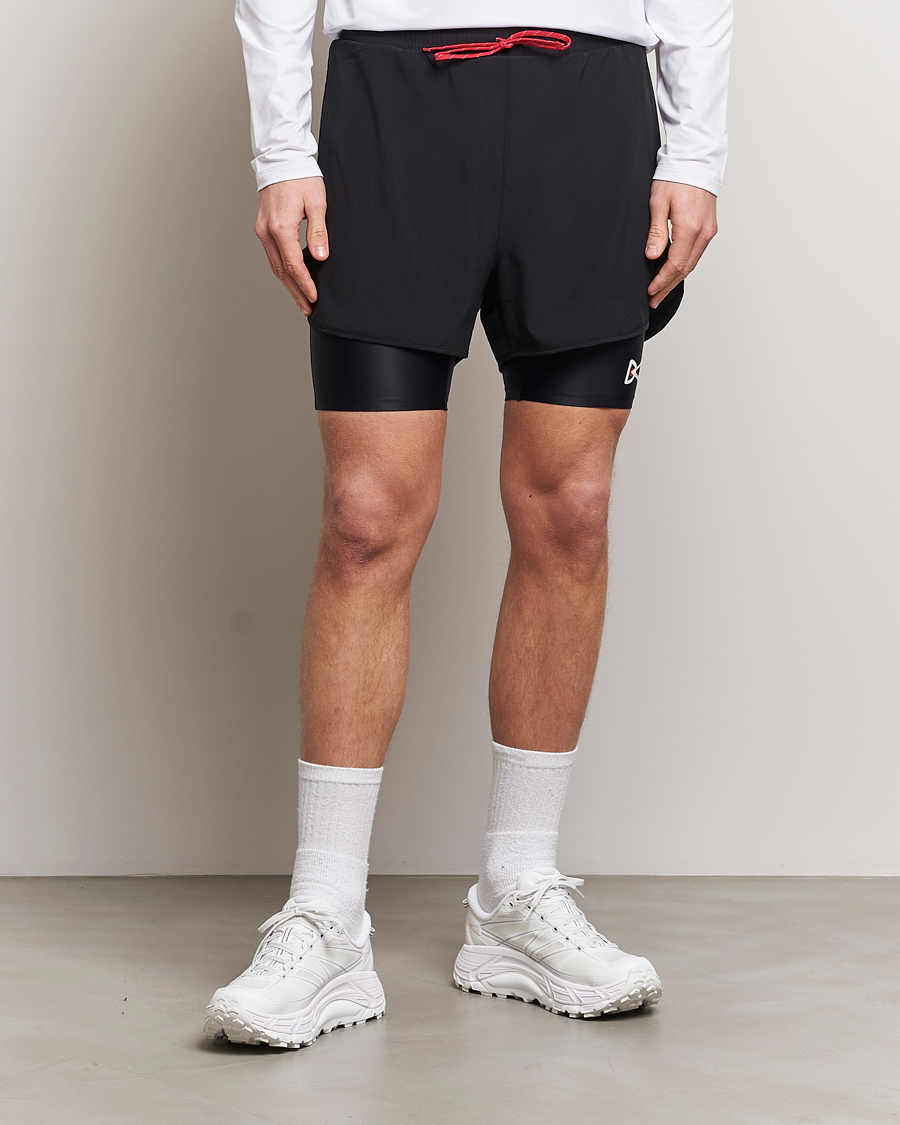 Herre | Shorts | District Vision | Layered Trail Shorts Black