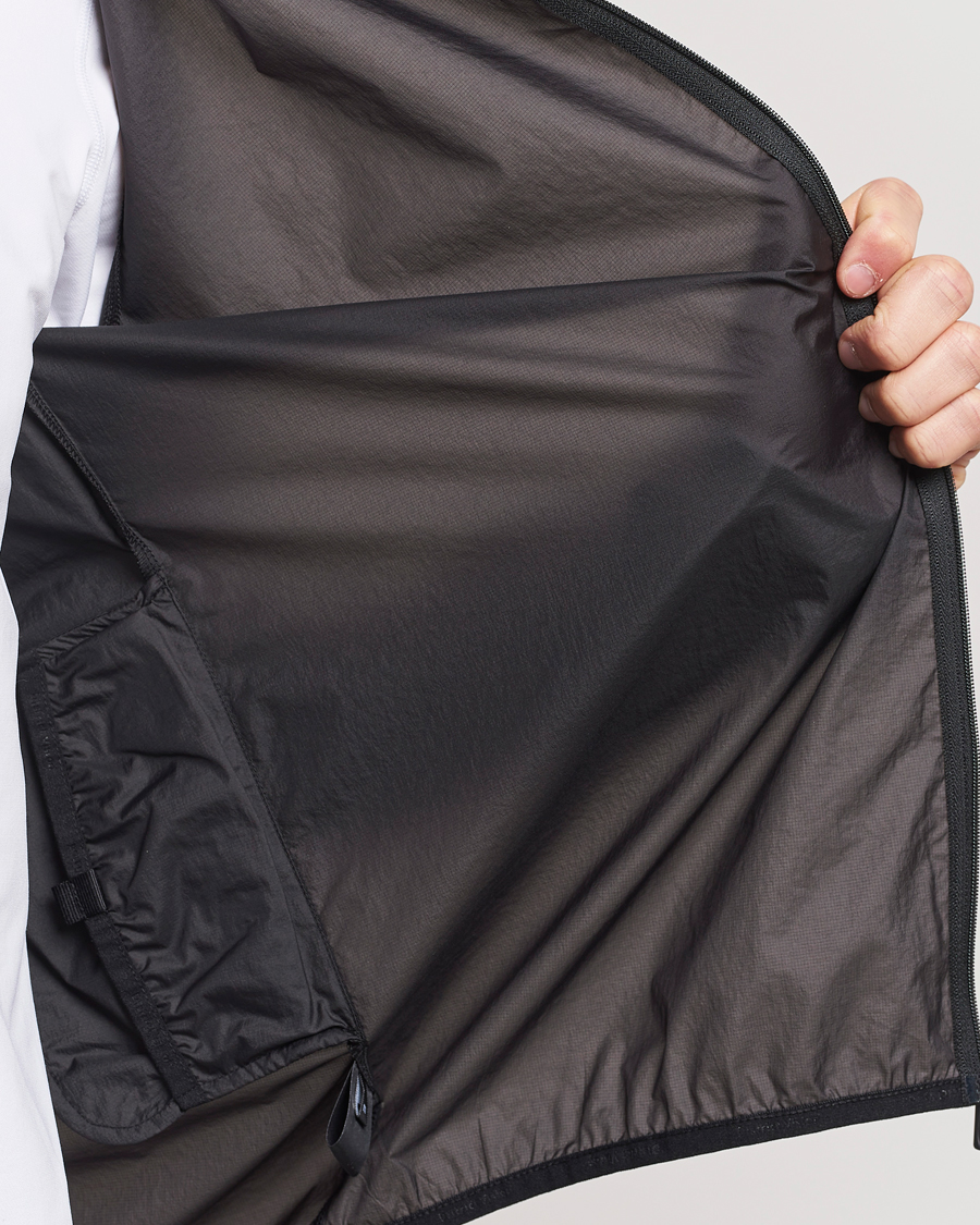 Herr | Jackor | District Vision | Ultralight Packable DWR Wind Jacket Black