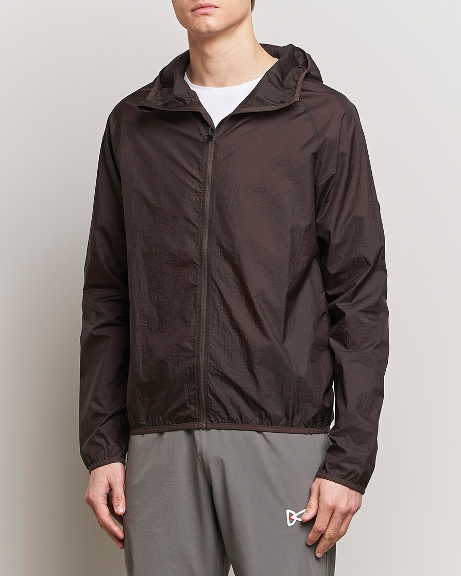 Herr | Skaljackor | District Vision | Ultralight Packable DWR Wind Jacket Cacao