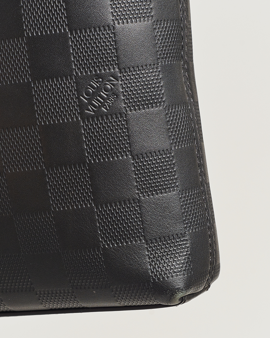 Herr | Louis Vuitton Pre-Owned Damier Infini Pochette District Shoulder Bag | Louis Vuitton Pre-Owned | Damier Infini Pochette District Shoulder Bag