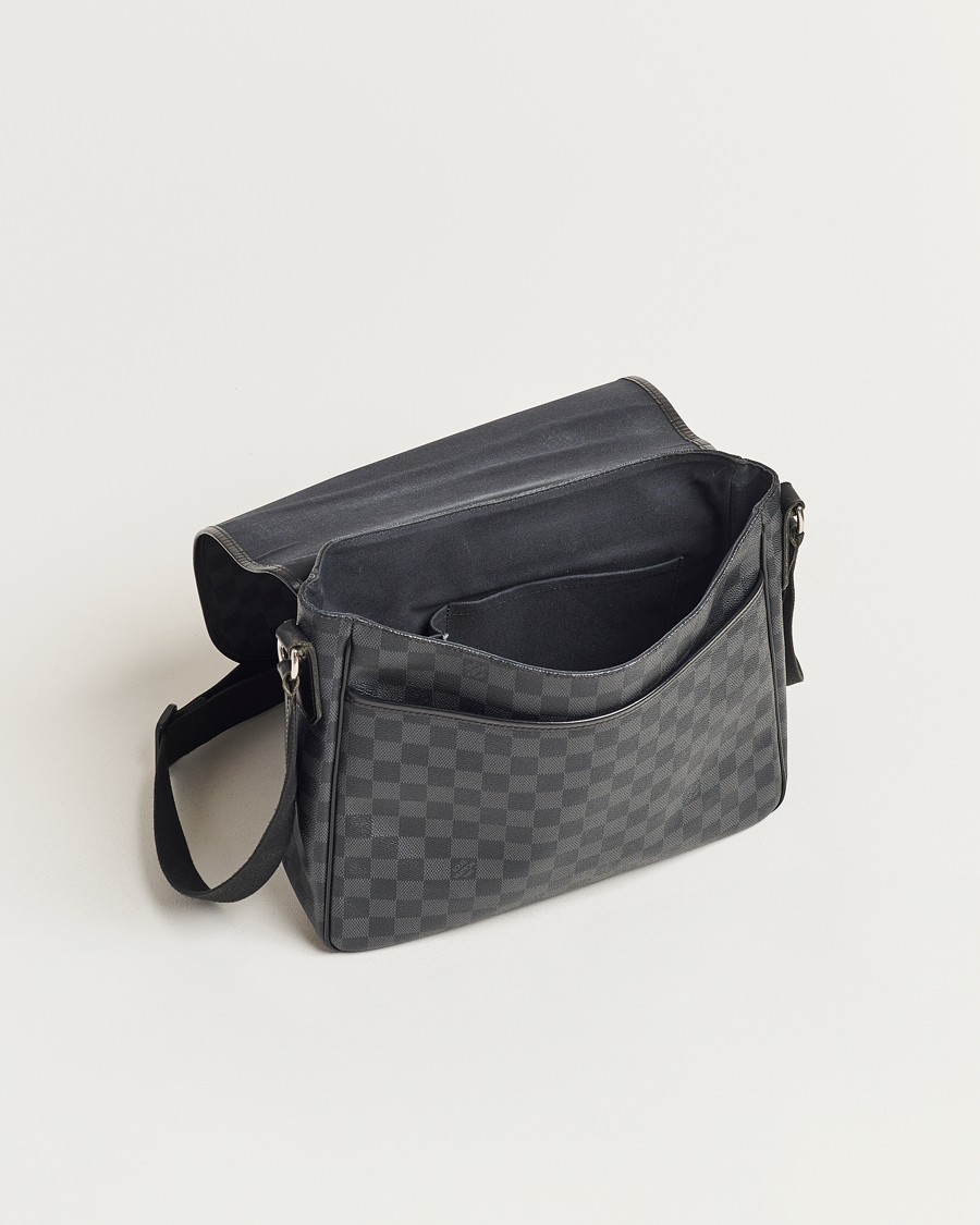 Herr | Louis Vuitton Pre-Owned Daniel MM Satchel Leather Bag Damier Graphite | Louis Vuitton Pre-Owned | Daniel MM Satchel Leather Bag Damier Graphite