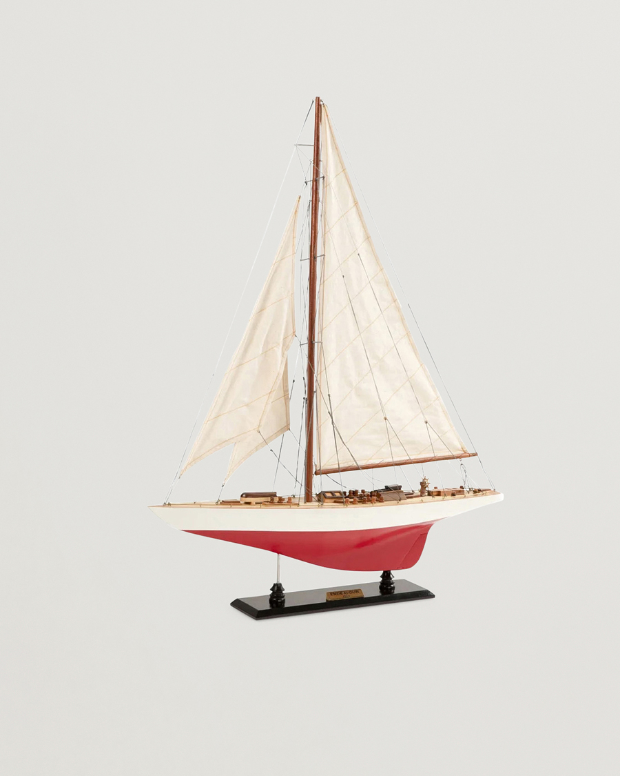 Herr | Authentic Models Endeavour Yacht White/Red | Authentic Models | Endeavour Yacht White/Red