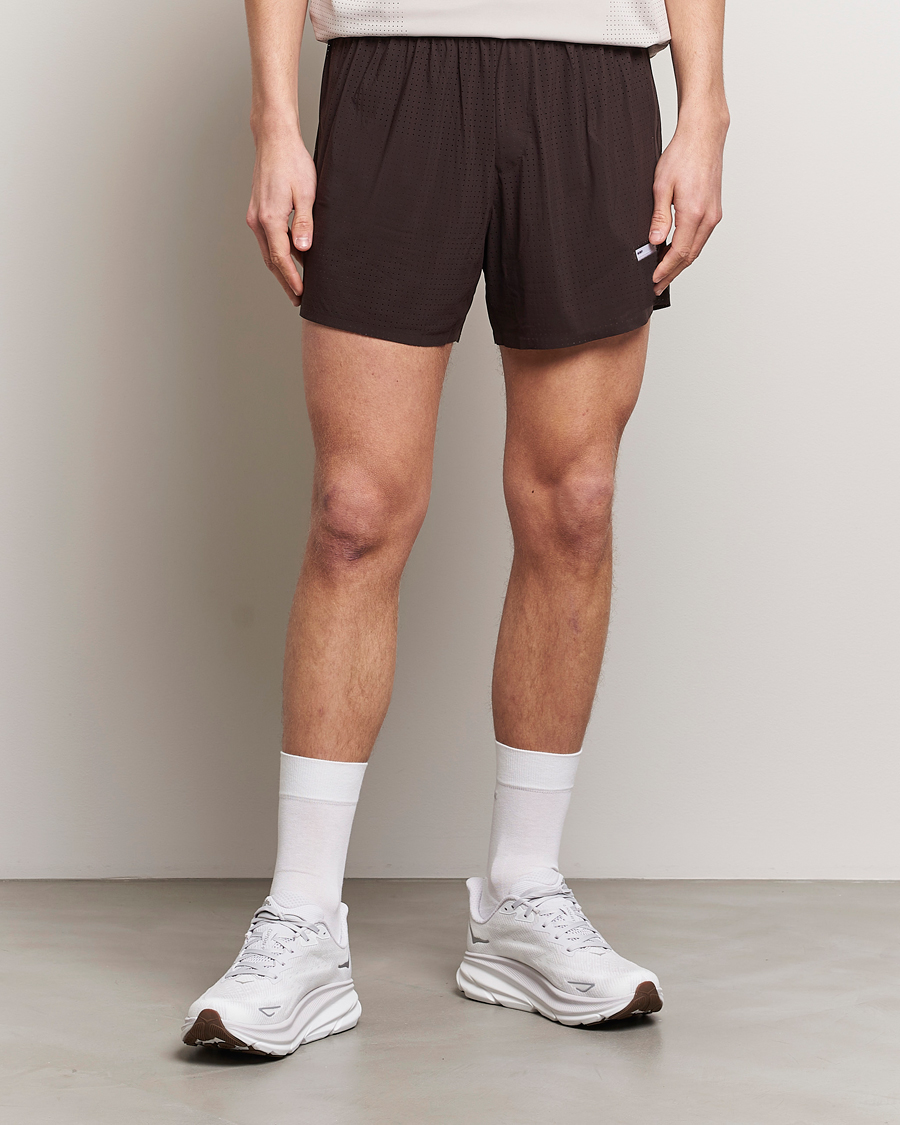 Herr | Shorts | Satisfy | Space-O 5 Inch Shorts Dark Mahogany