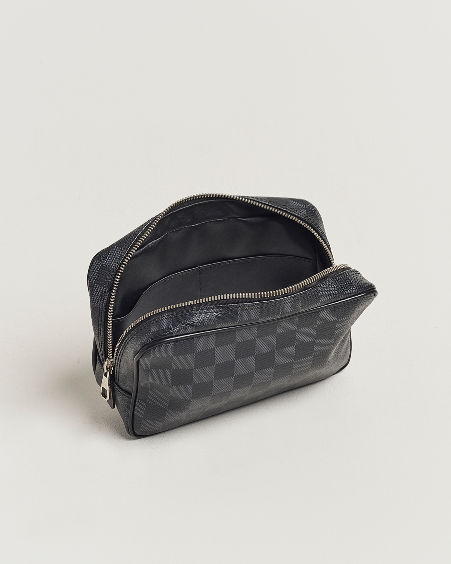 Herr | Louis Vuitton Pre-Owned Toilet Pouch PM Damier Graphite | Louis Vuitton Pre-Owned | Toilet Pouch PM Damier Graphite
