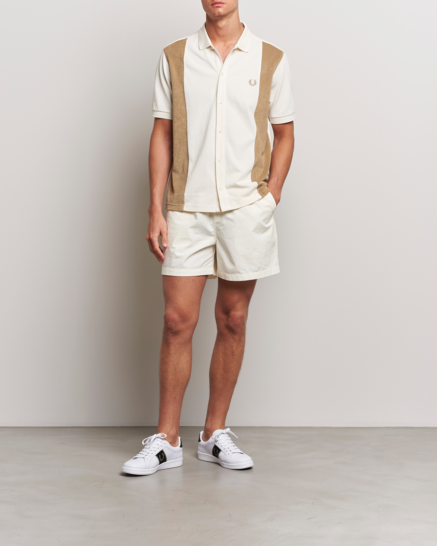 Herr | Skjortor | Fred Perry | Towelling Panel Polo Short Sleeve Shirt Ecru