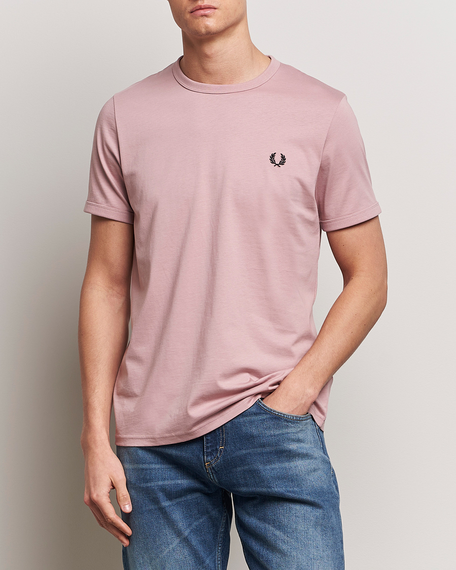 Herr | Kortärmade t-shirts | Fred Perry | Ringer T-Shirt Dusty Rose Pink