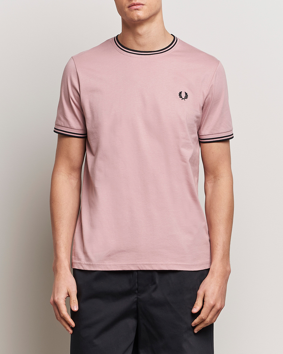 Herr | Kortärmade t-shirts | Fred Perry | Twin Tipped T-Shirt Dusty Rose Pink