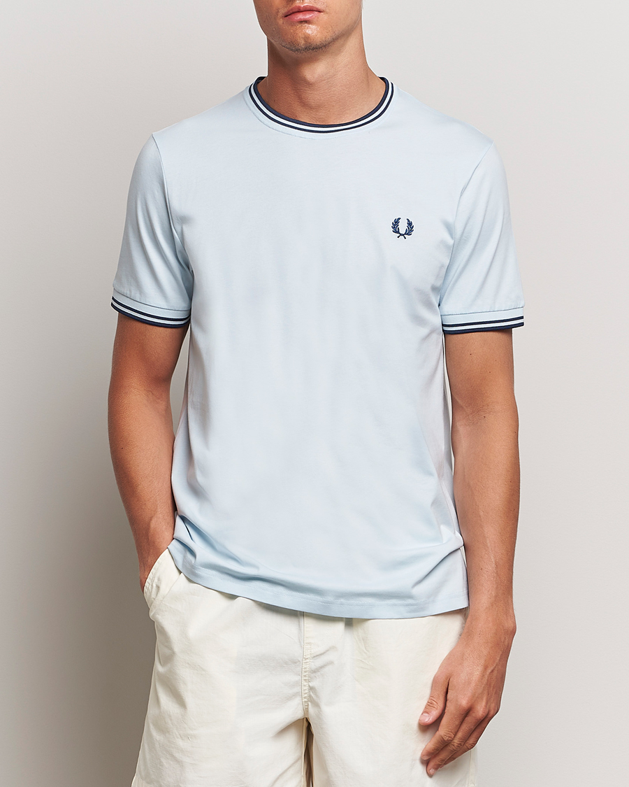 Herr | Kortärmade t-shirts | Fred Perry | Twin Tipped T-Shirt Light Ice