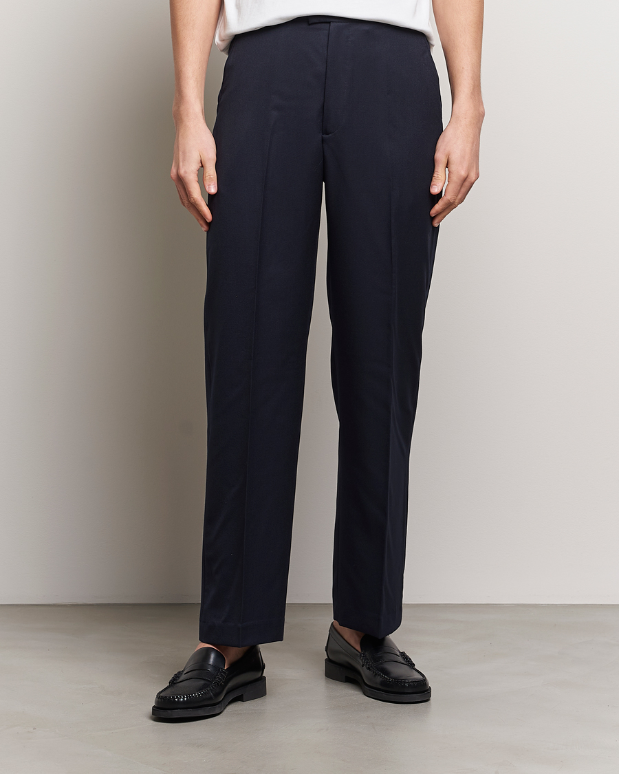 Herr | Byxor | A Day's March | Edward Relaxed Wool Trousers Navy