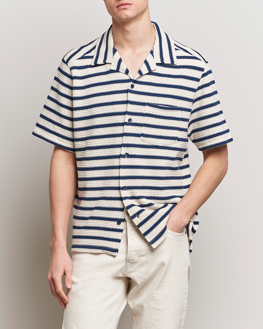 Herr | Nya produktbilder | J.Lindeberg | Tiro Resort Stripe Shirt Estate Blue