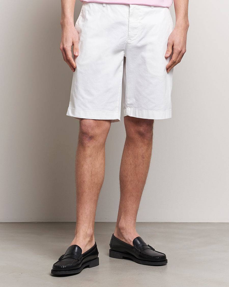 Herr | Nya produktbilder | J.Lindeberg | Nathan Cloud Satin Shorts White