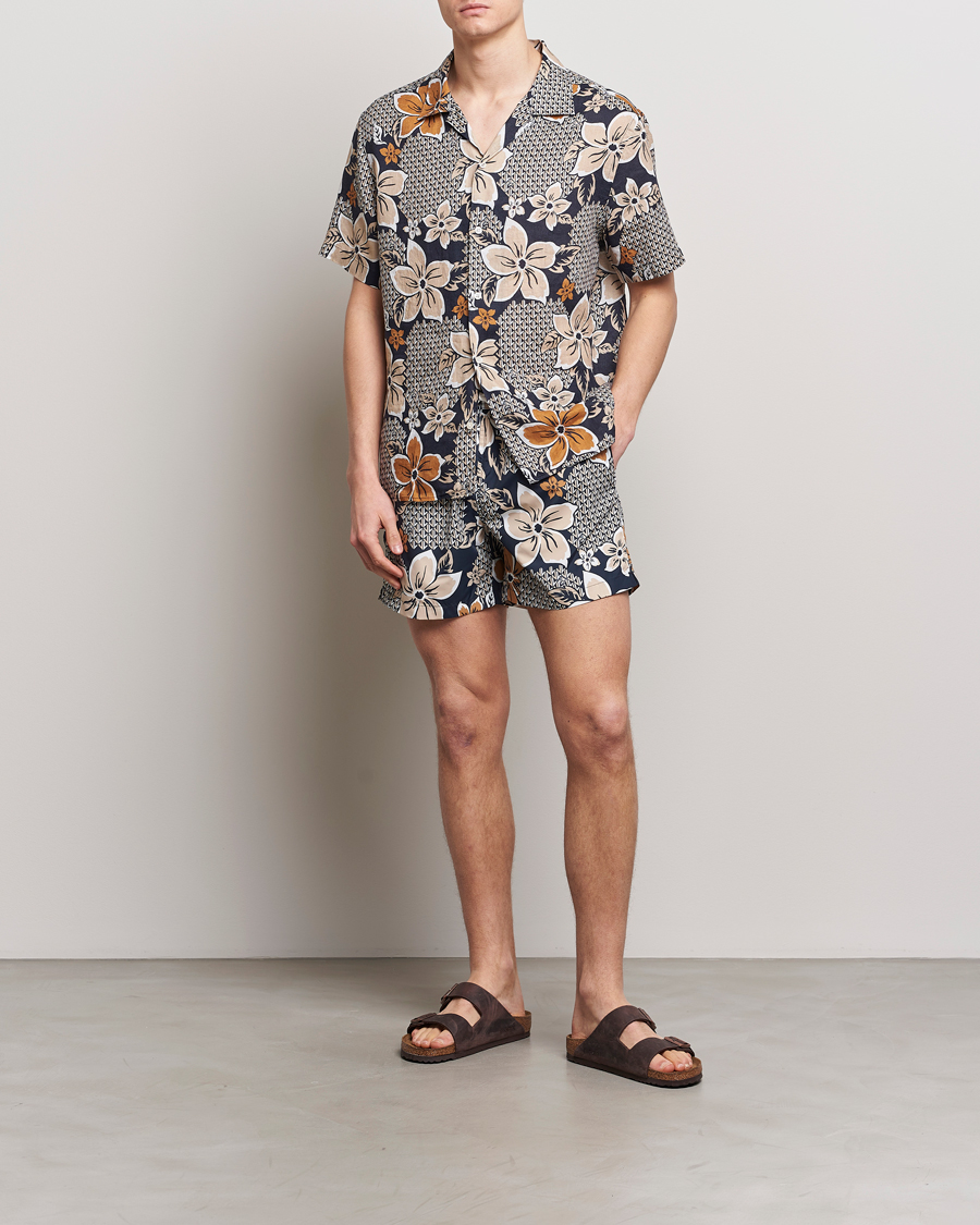 Herr | J.Lindeberg Banks Floral Swin Trunks Island Floral Mix | J.Lindeberg | Banks Floral Swin Trunks Island Floral Mix