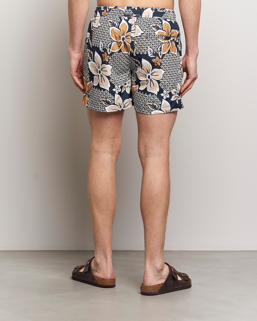 Herr | J.Lindeberg Banks Floral Swin Trunks Island Floral Mix | J.Lindeberg | Banks Floral Swin Trunks Island Floral Mix