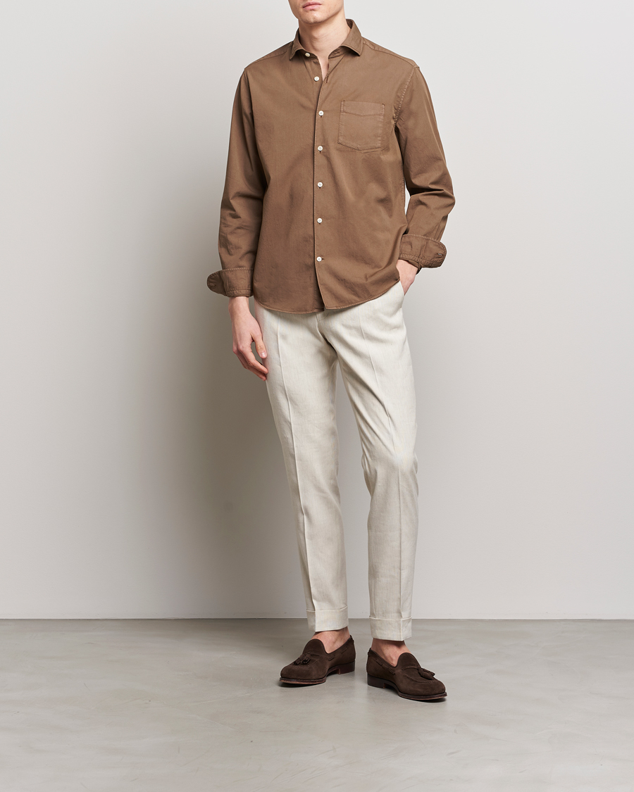 Herr | Skjortor | Oscar Jacobson | Reg Fit Wide Spread C GD Twill Light Army Green