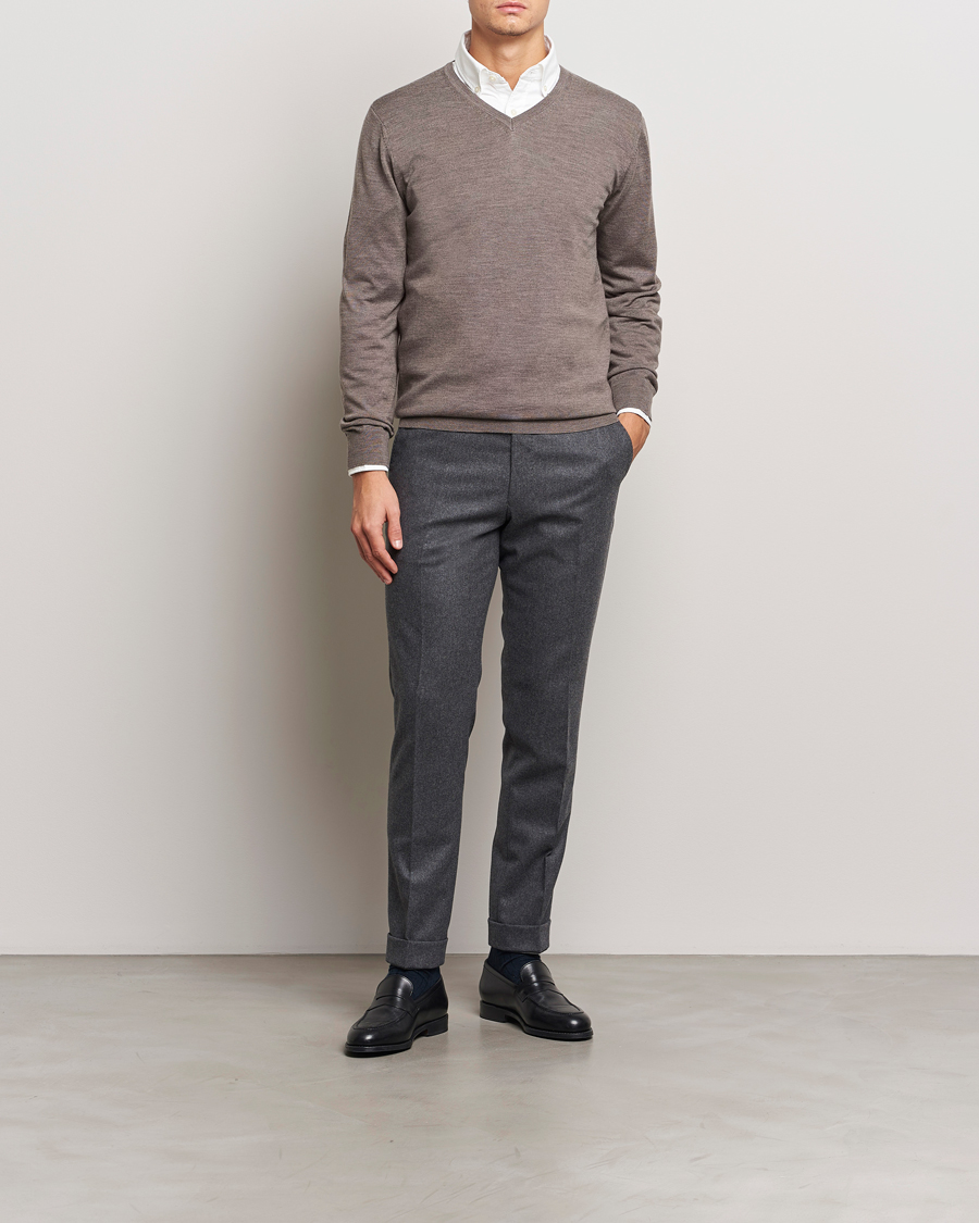 Herr | Tröjor | Charles Tyrwhitt | Pure Merino V-Neck Jumper Mocha