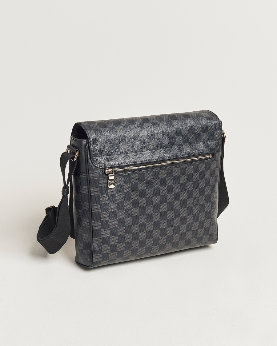 Herr | Louis Vuitton Pre-Owned District PM Messenger Bag Damier Graphite | Louis Vuitton Pre-Owned | District PM Messenger Bag Damier Graphite