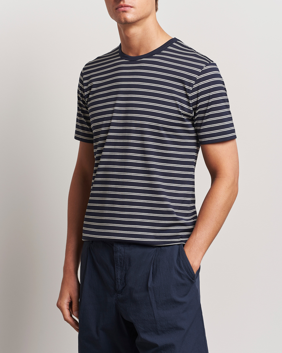 Herr |  | Sunspel | Striped Crew Neck Cotton Tee Navy/Ecru