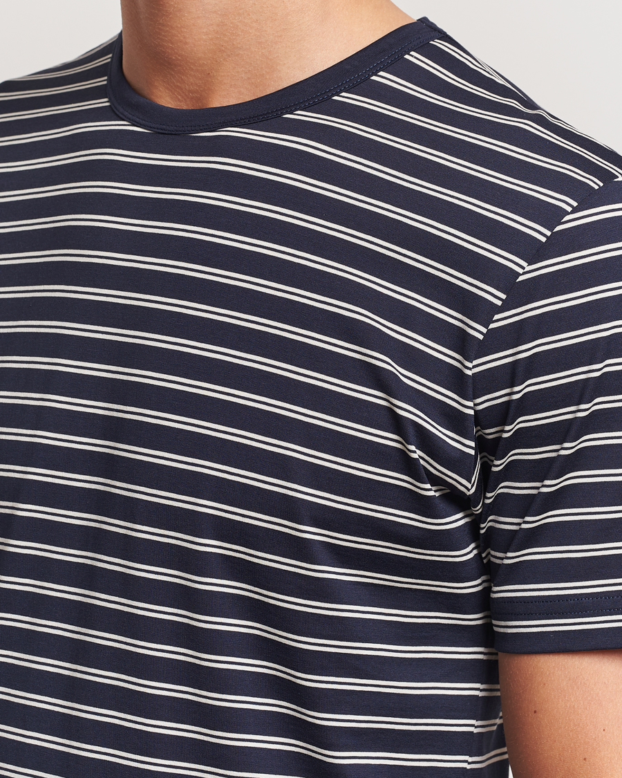 Herr | T-Shirts | Sunspel | Striped Crew Neck Cotton Tee Navy/Ecru