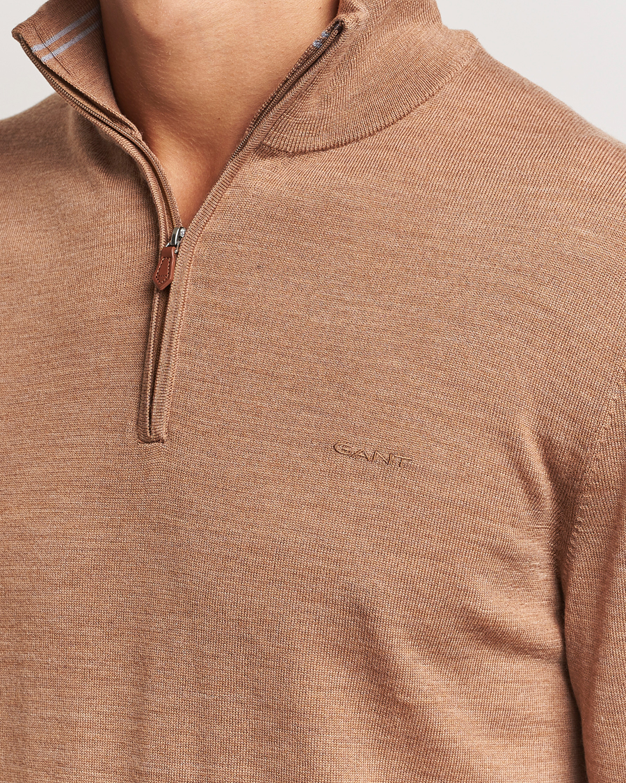 Herr | Tröjor | GANT | Extrafine Merino Wool Half Zip Dk Sand Melange