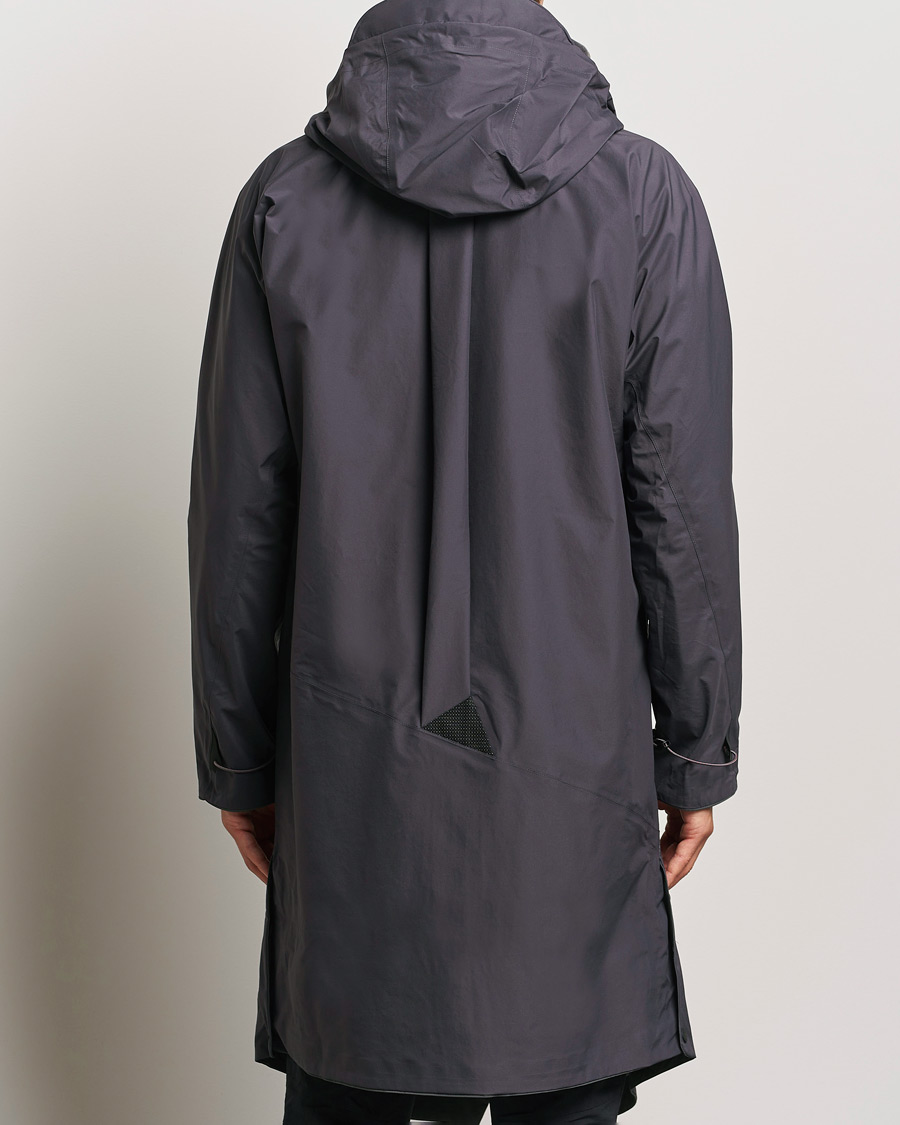 Herr | Jackor | Klättermusen | Syr Waterproof Hood Parka Raven