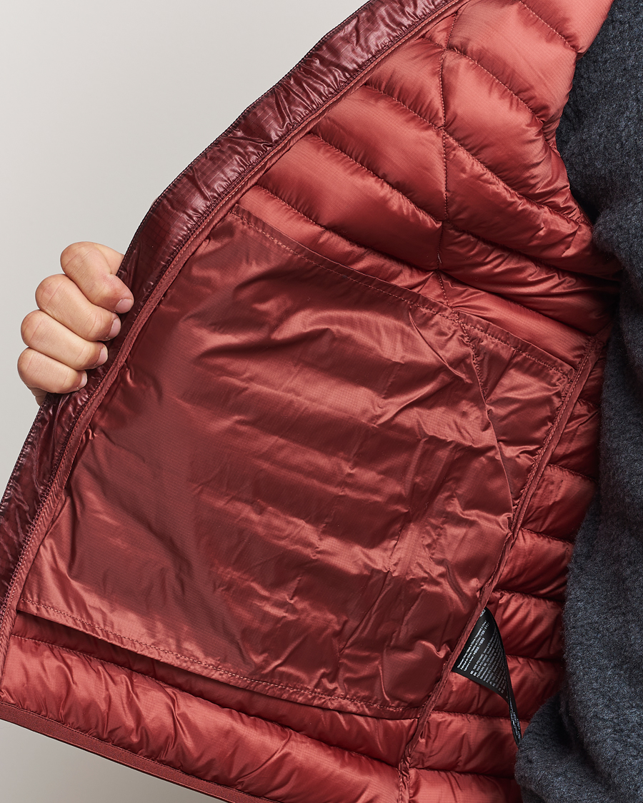 Herr | Jackor | Klättermusen | Lopt Lightweight Down Vest Madder Red