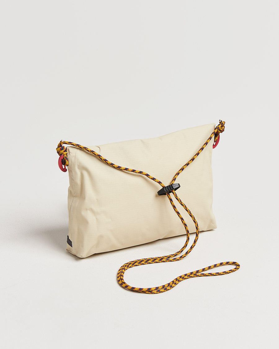 Herr | Väskor | Klättermusen | Hrid 3L Accessory Bag Clay