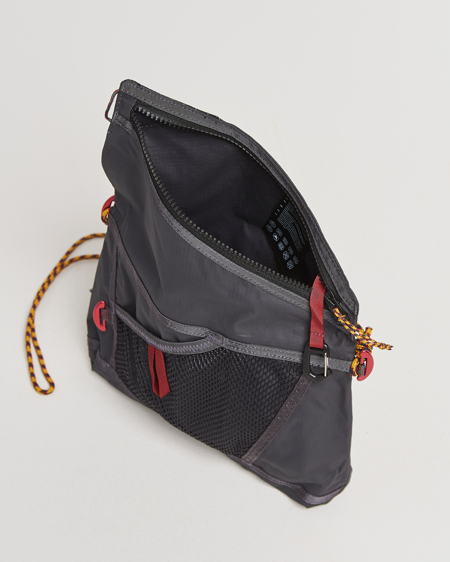 Herr | Väskor | Klättermusen | Hrid 3L Accessory Bag Raven
