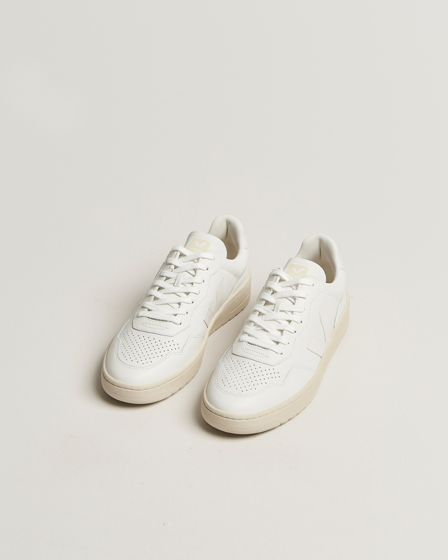Herr |  | Veja | V-90 Leather Sneaker Extra White