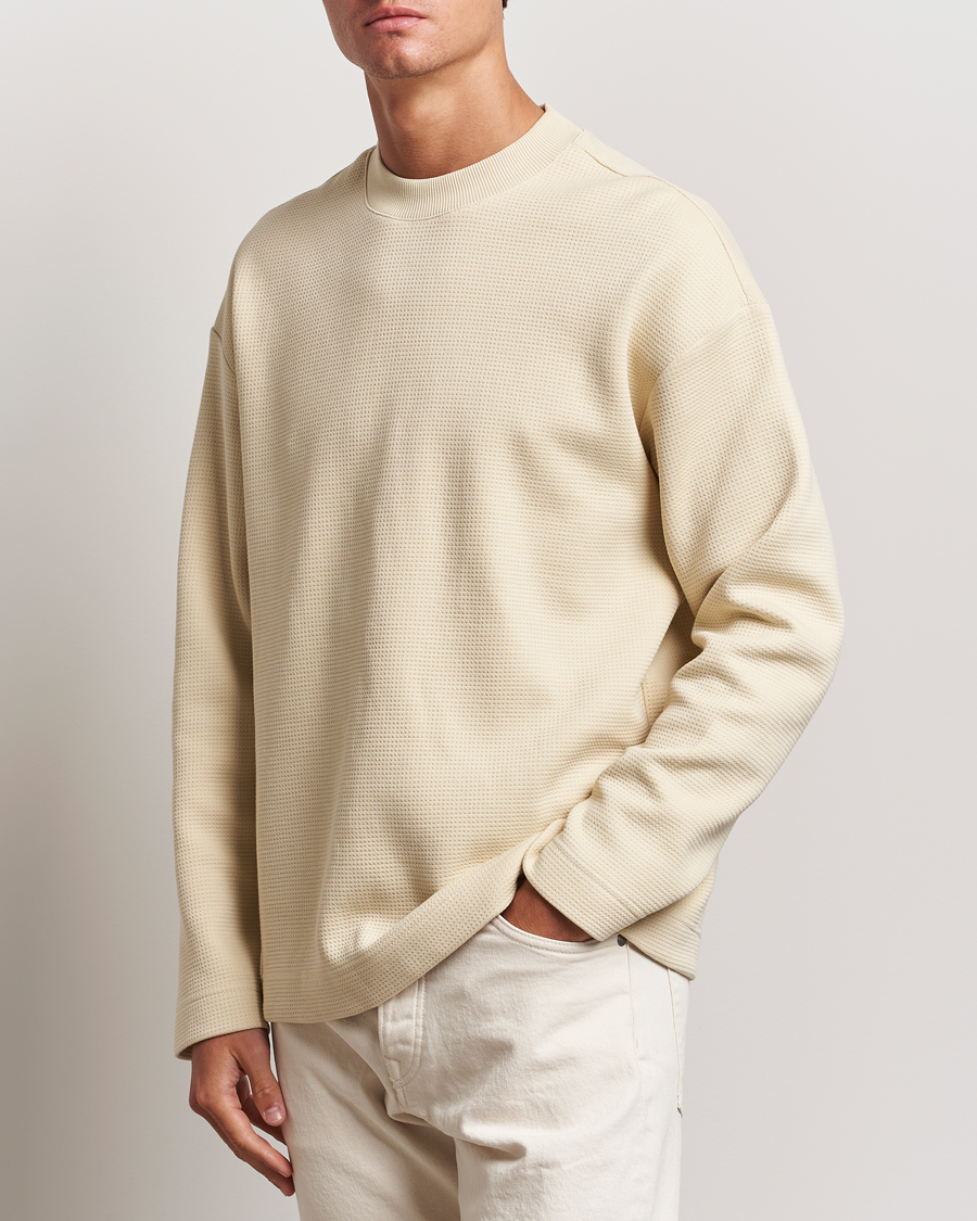 Herr | T-Shirts | NN07 | Benja Long Sleeve T-Shirt Ecru