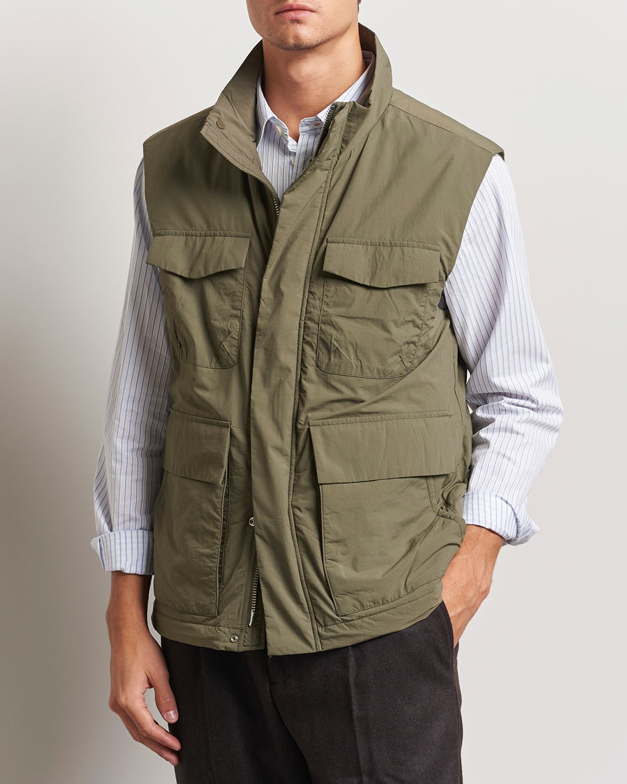 Herr | Jackor | NN07 | Perry Nylon Padded Vest Capers Green