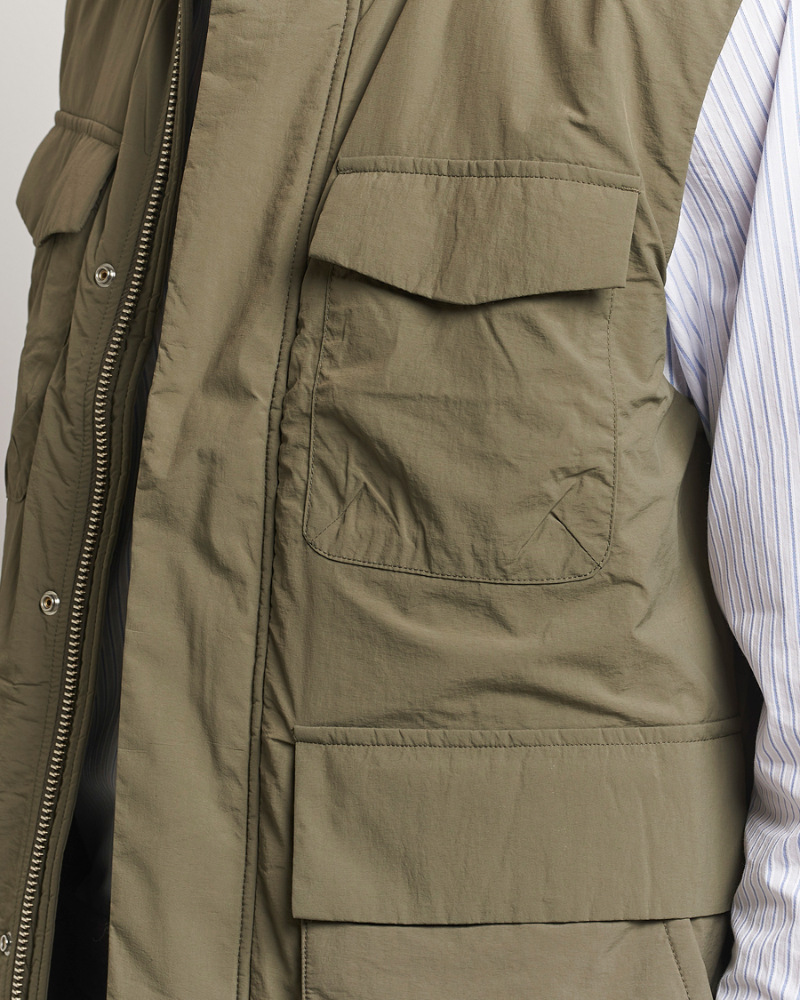 Herr | Jackor | NN07 | Perry Nylon Padded Vest Capers Green