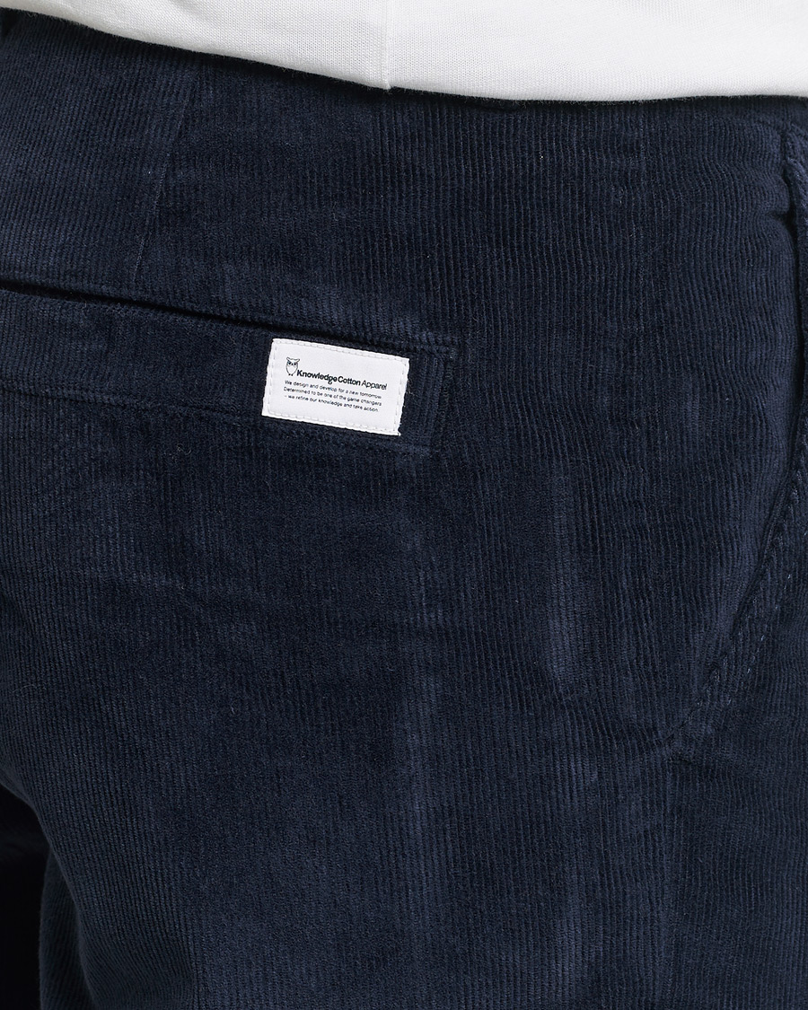 Herr | Byxor | KnowledgeCotton Apparel | Chuck Regular Cord Trousers Night Sky