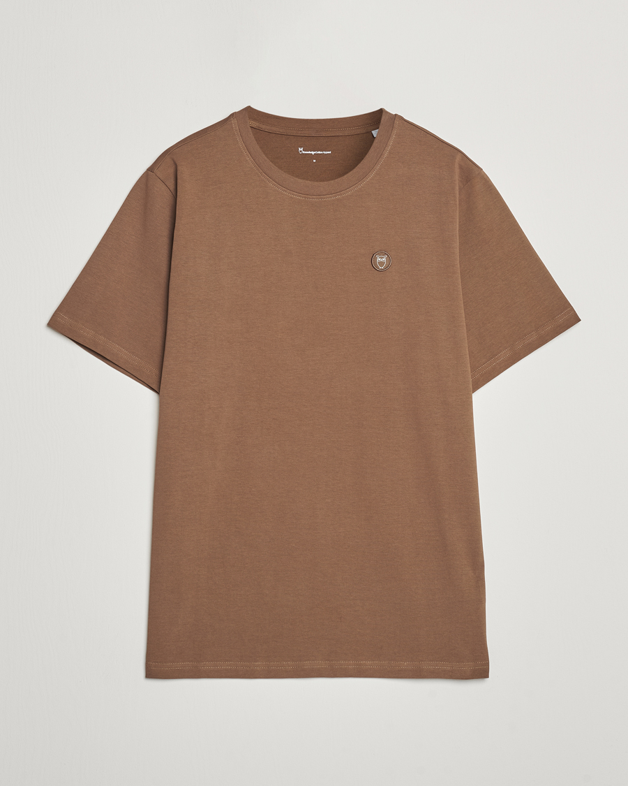 Herr | T-Shirts | KnowledgeCotton Apparel | Loake Badge T-Shirt Brown
