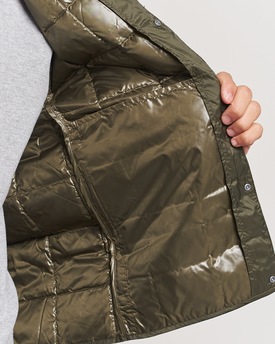 Herr | Jackor | TAION | V-Neck Lightweight Down Vest Dark Olive