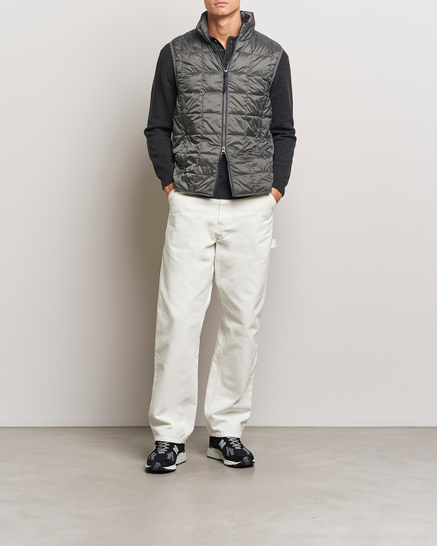 Herr | Jackor | TAION | High Neck Full Zip Lightweight Down Vest Charcoal