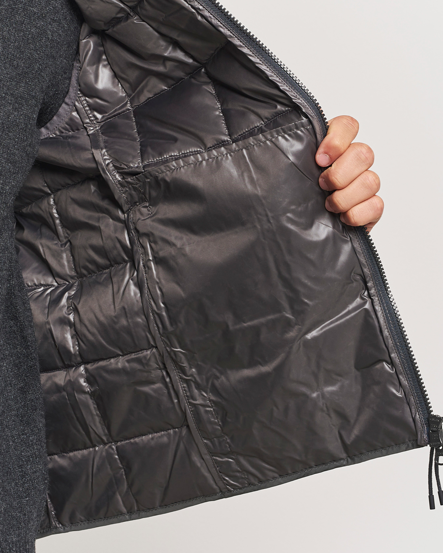 Herr | Jackor | TAION | High Neck Full Zip Lightweight Down Vest Charcoal