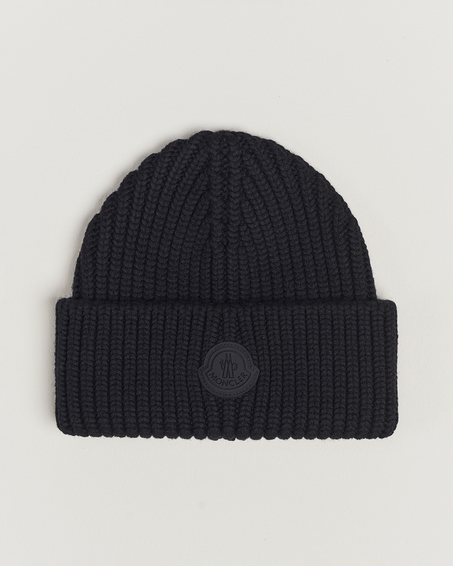 Herr | Moncler Tonal Logo Beanie Black | Moncler | Tonal Logo Beanie Black