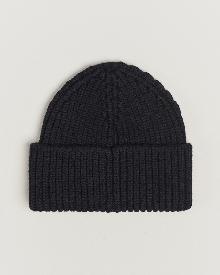 Herr | Moncler Tonal Logo Beanie Black | Moncler | Tonal Logo Beanie Black