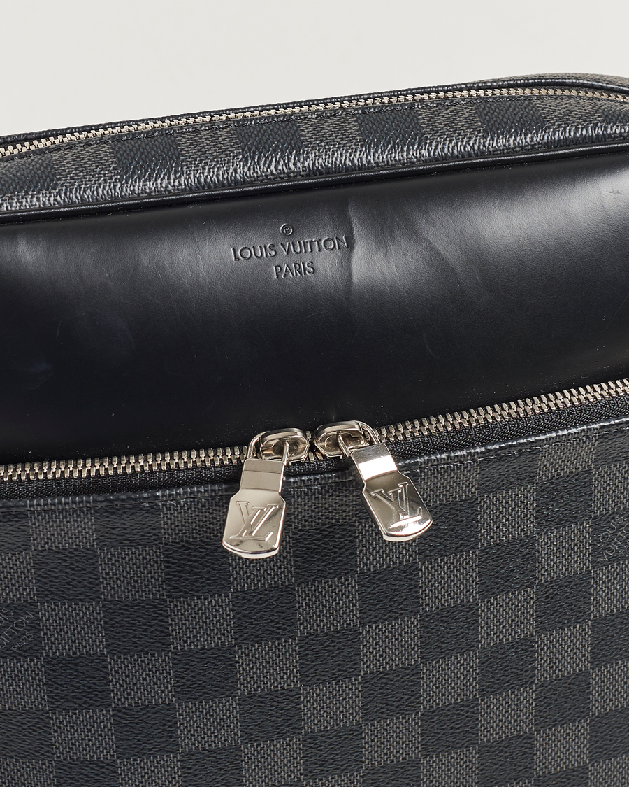 Herr | Louis Vuitton Pre-Owned Dayton Reporter MM Damier Graphite | Louis Vuitton Pre-Owned | Dayton Reporter MM Damier Graphite