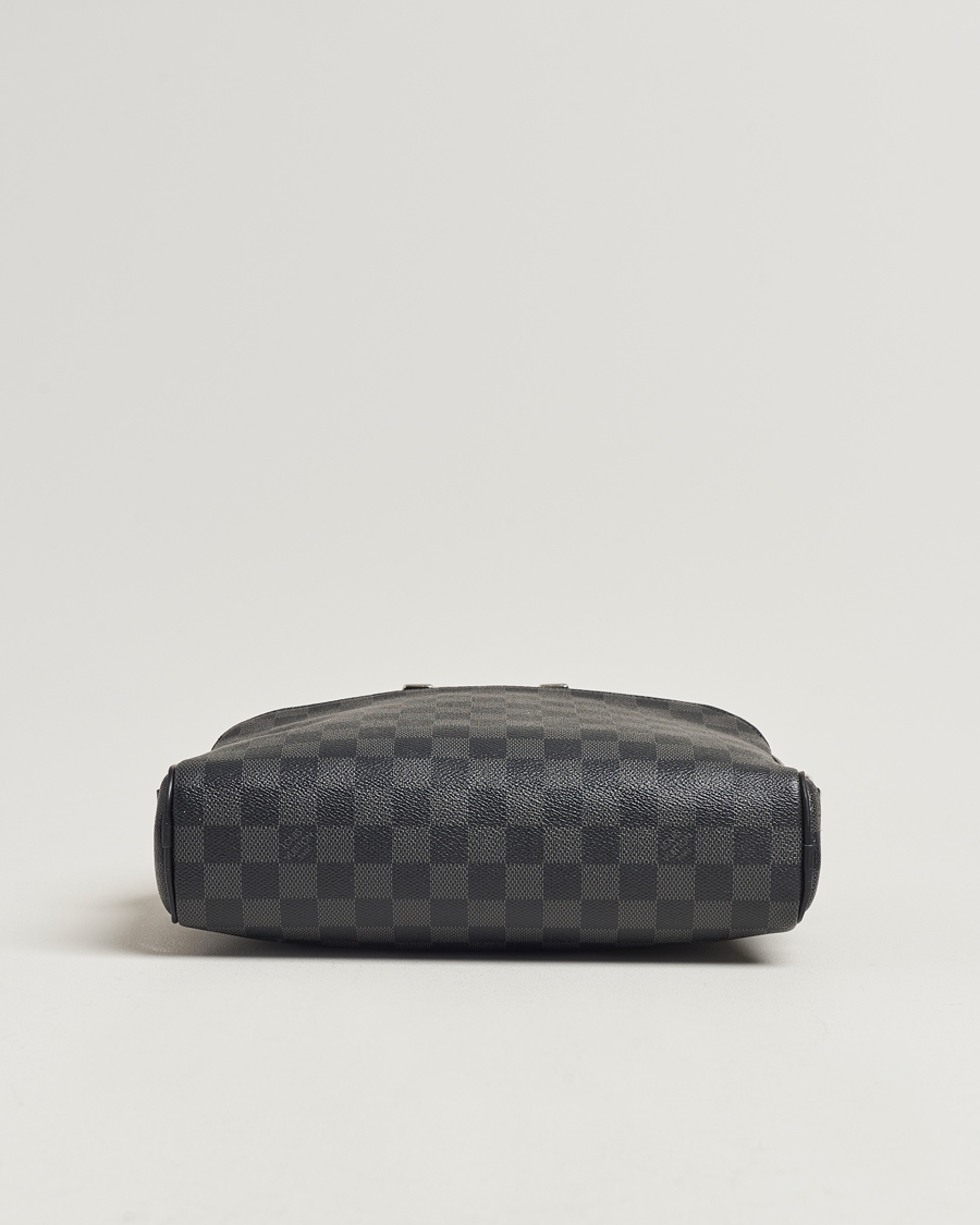 Herr | Louis Vuitton Pre-Owned Dayton Reporter MM Damier Graphite | Louis Vuitton Pre-Owned | Dayton Reporter MM Damier Graphite