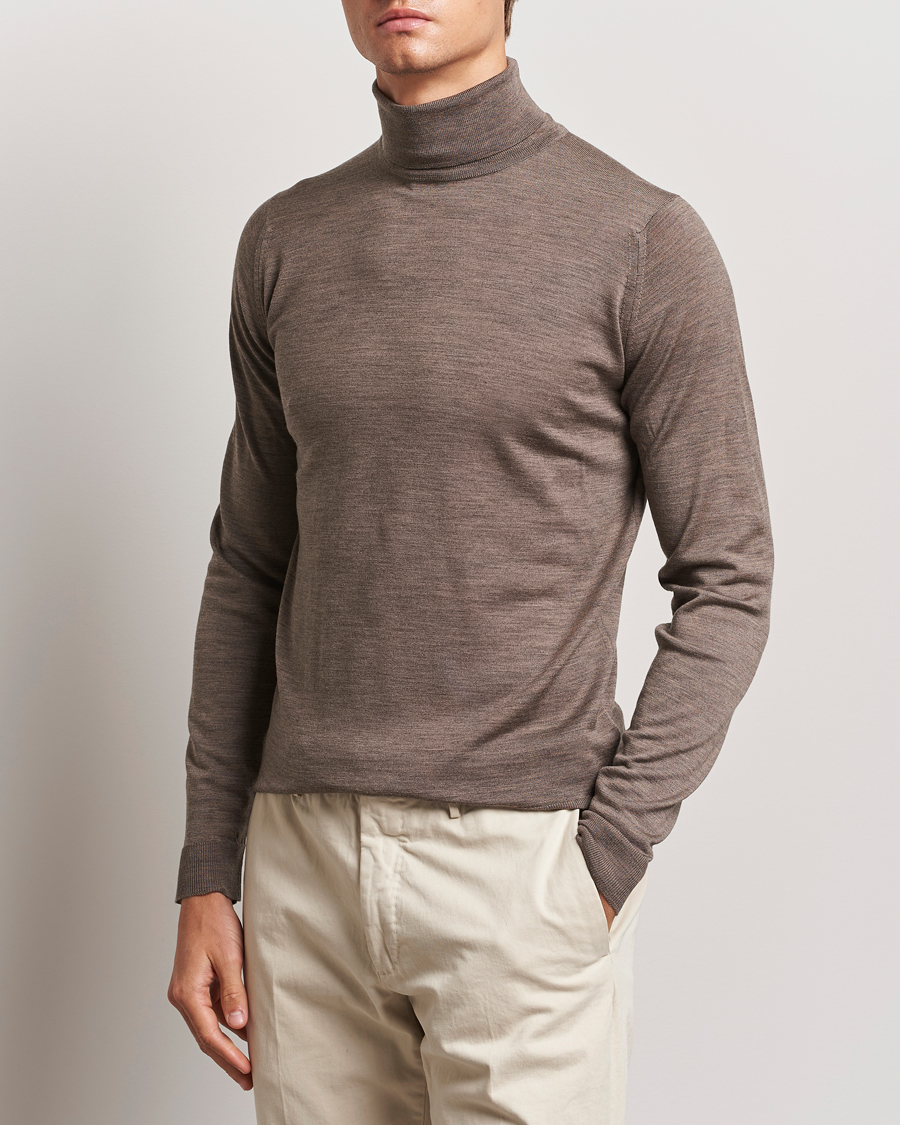 Herr | Tröjor | John Smedley | Cherwell Extra Fine Merino Rollneck Mushroom Brown