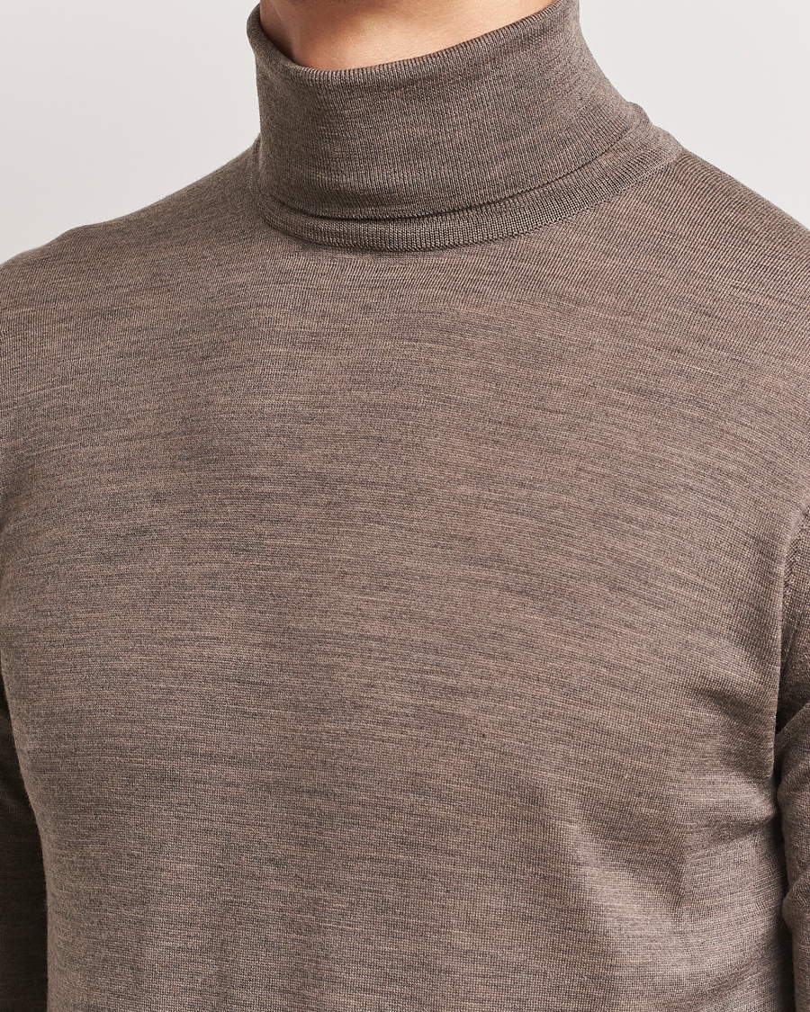 Herr | Tröjor | John Smedley | Cherwell Extra Fine Merino Rollneck Mushroom Brown