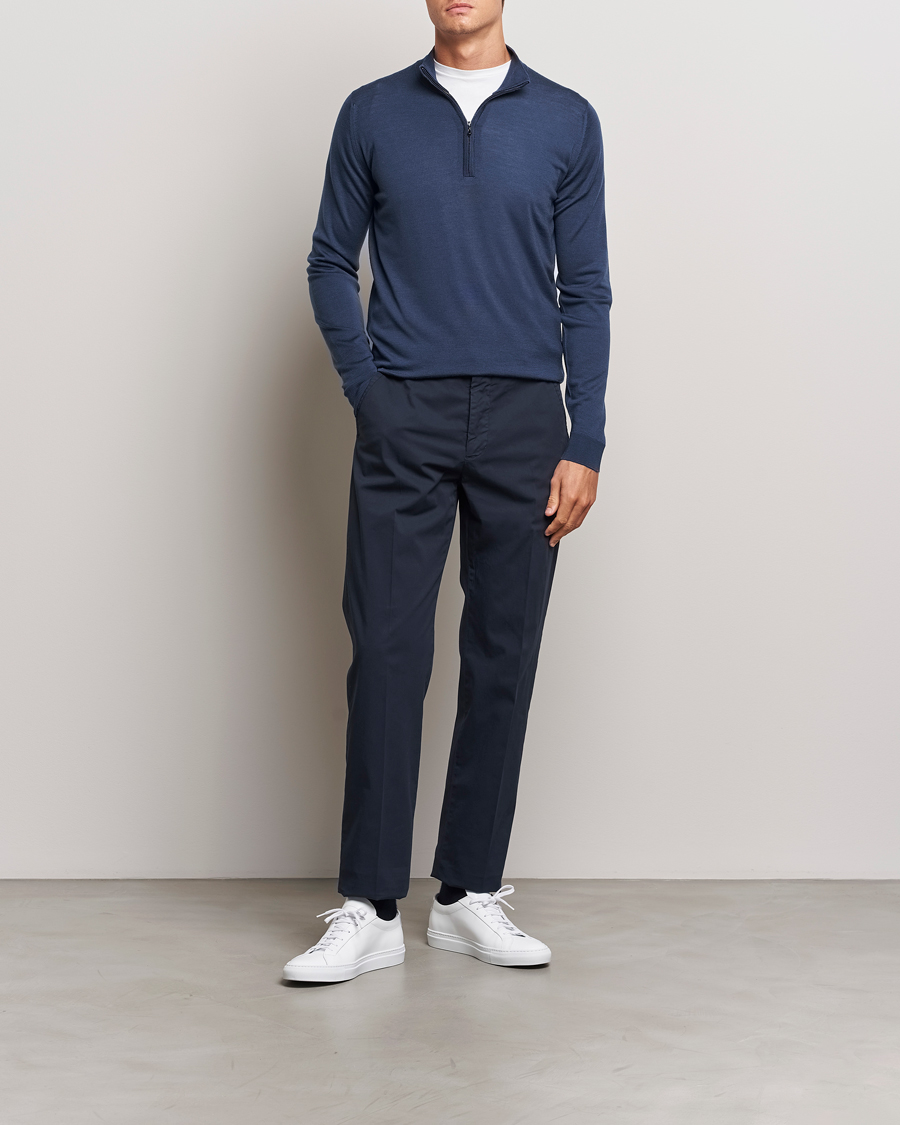 Herr | Tröjor | John Smedley | Barrow Extra Fine Merino Half Zip Smoke Blue